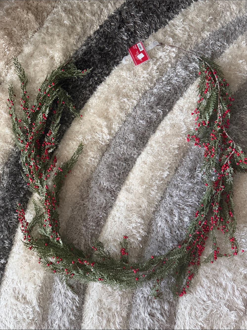 Green with Red Berries Garland